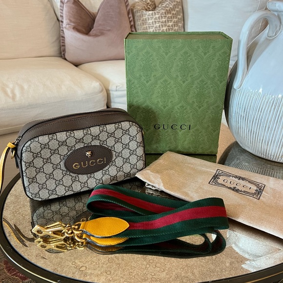 Gucci Handbags - Slightly used NEO VINTAGE Gucci SUPREME MESSENGER BAG